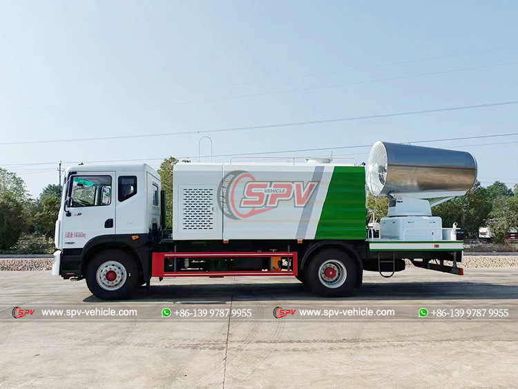 DONGFENG 4x2 Mist Water Spary Truck - Left Side